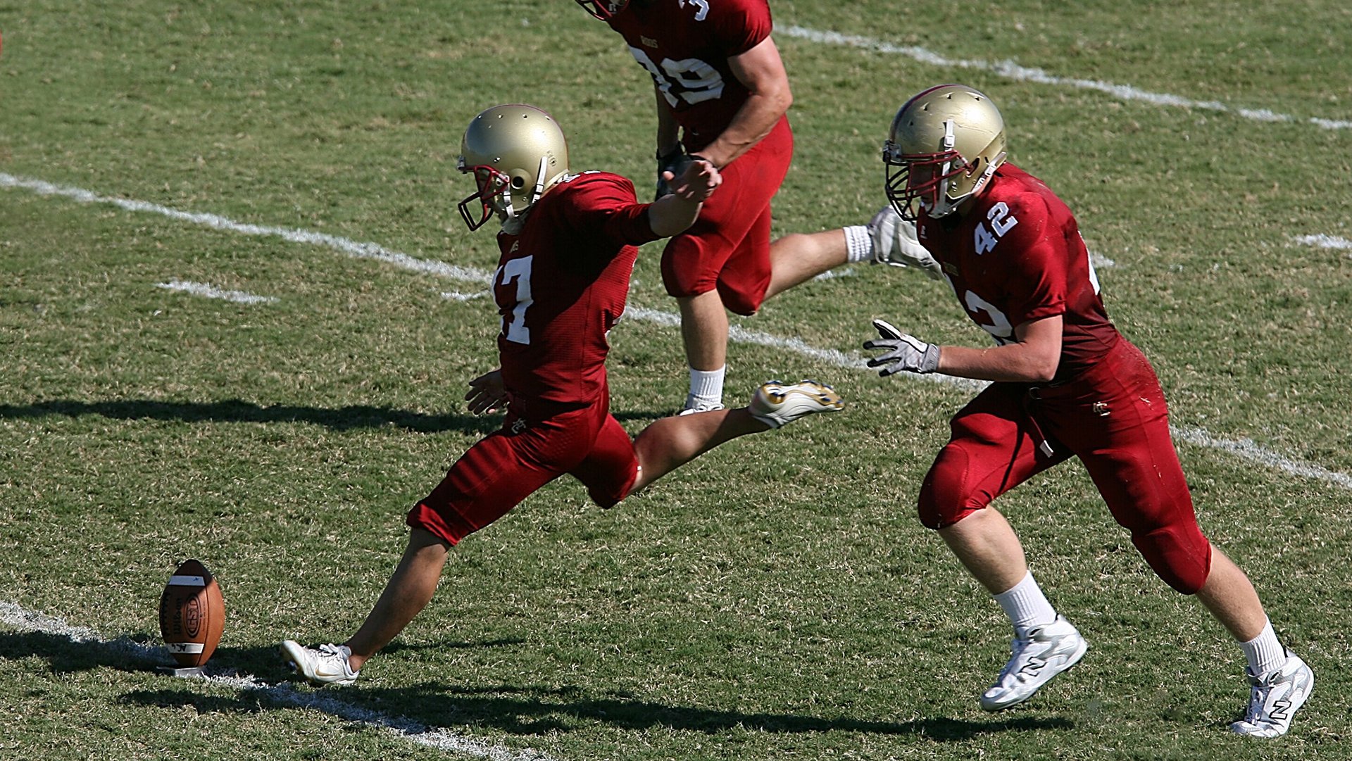 “毕业返校马拉松” 校友以跑步方式回访母校