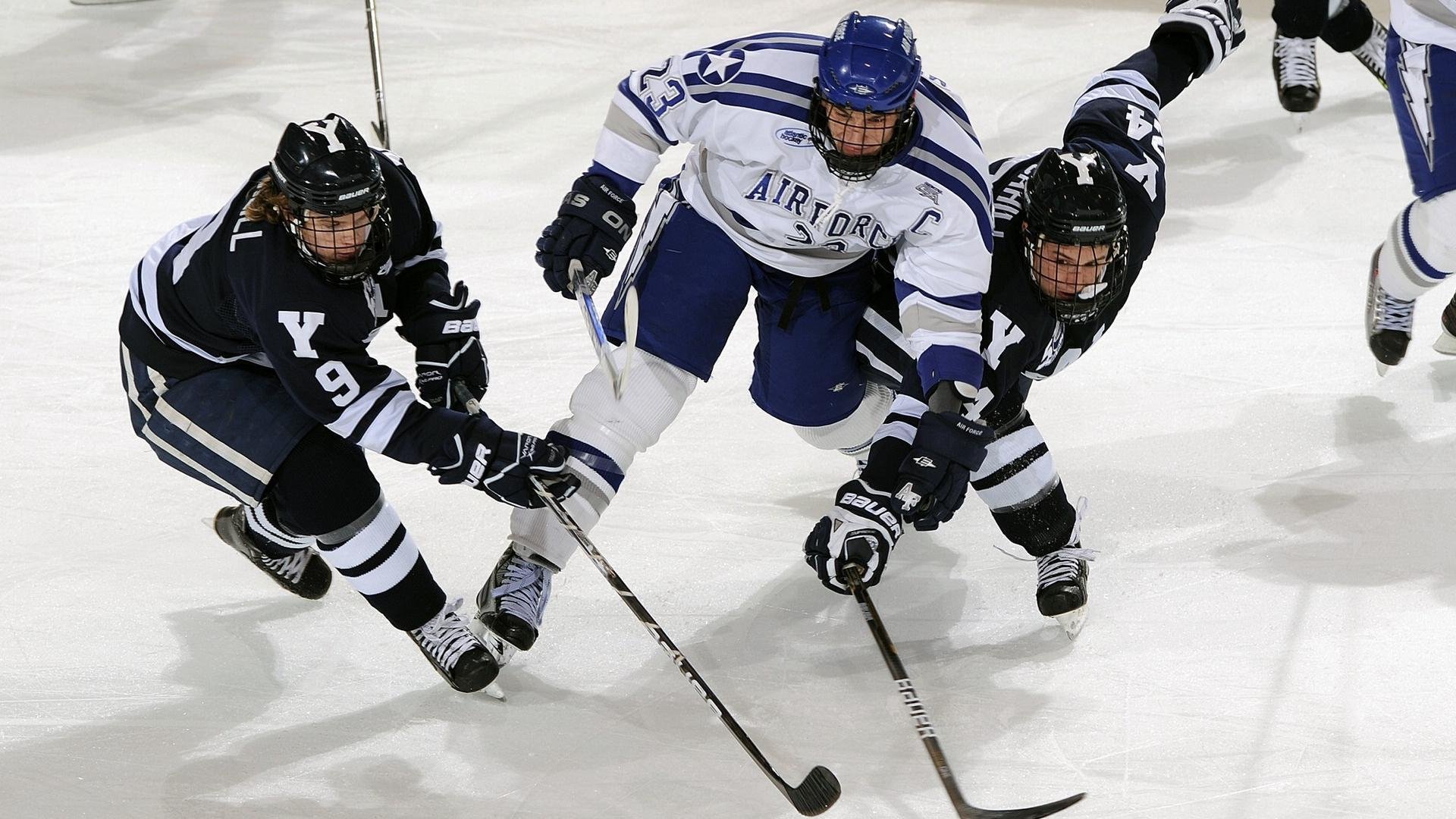 “洞穴穿越匍匐与攀爬赛” 体验地下空间运动潜能